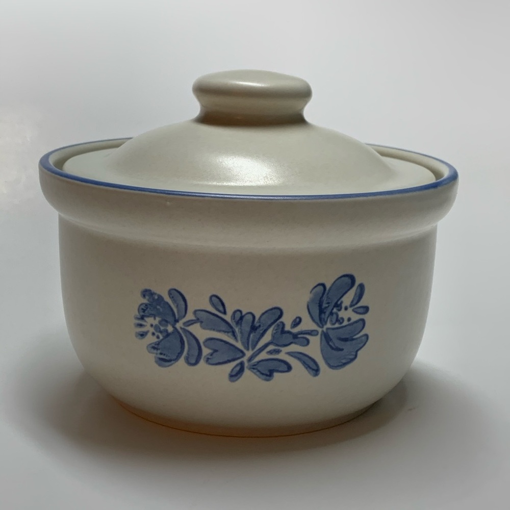 Butter Tub & Lid Yorktowne (USA) Pfaltzgraff
